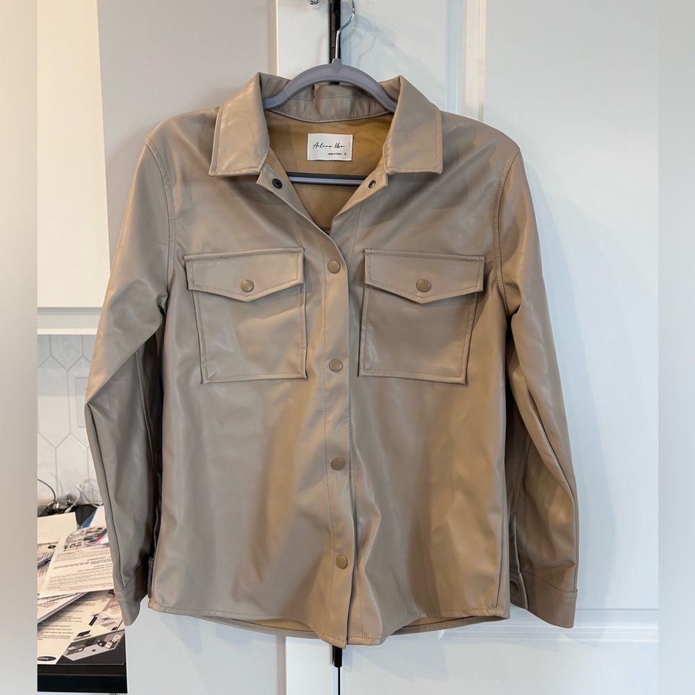 Active USA Taupe Faux Leather Utility Button Up Long Sleeve Women’s Small